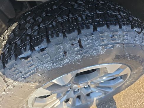 Certified 2024 Chevrolet Silverado 1500 High Country w/ Technology Package image 12