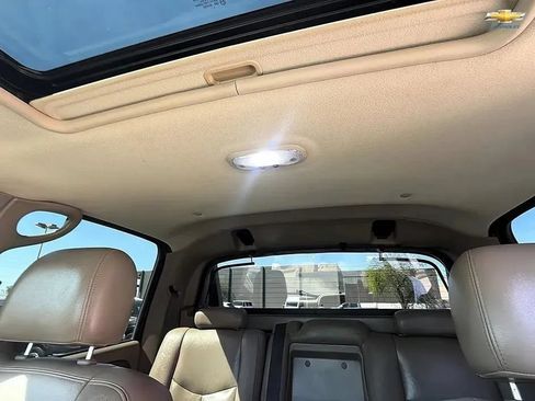 Used 2004 Chevrolet Avalanche 2500 w/ Preferred Equipment Group AWD/4WD image 38