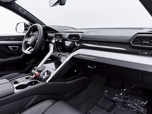 Used 2021 Lamborghini Urus AWD/4WD image 60