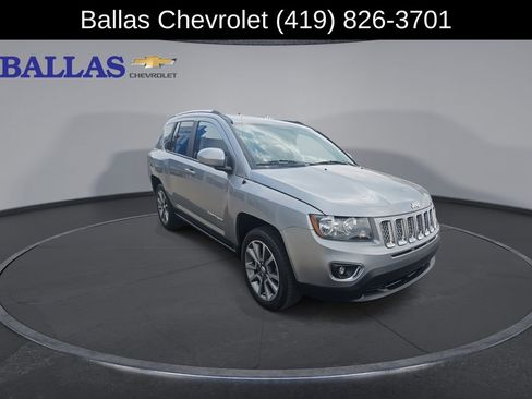 Used 2017 Jeep Compass High Altitude FWD image 2