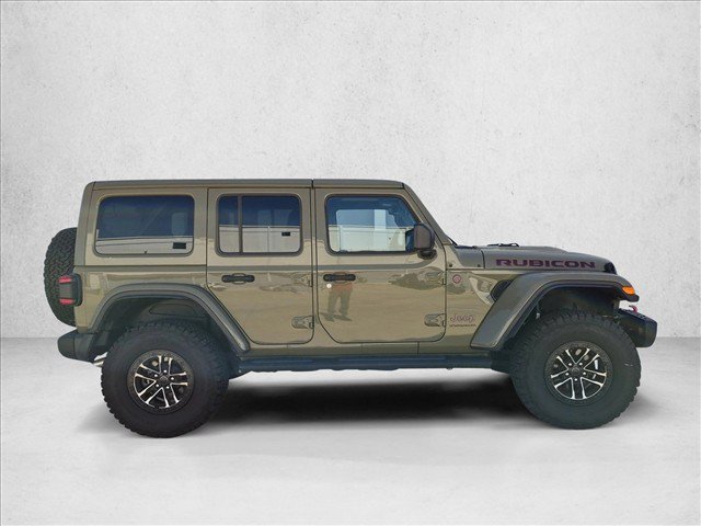 Used 2025 Jeep Wrangler Unlimited Rubicon AWD/4WD image 4