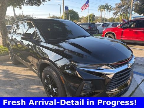 Used 2019 Chevrolet Blazer LT image 2