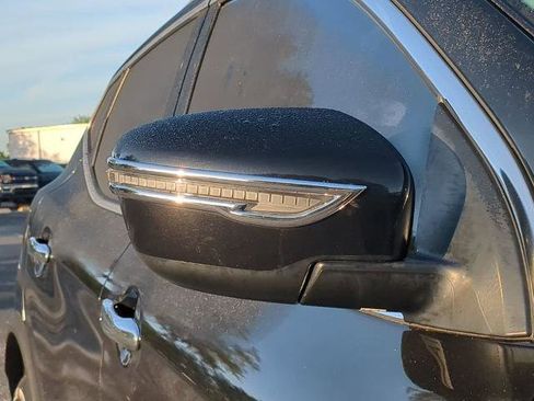 Certified 2020 Nissan Rogue Sport SV image 12