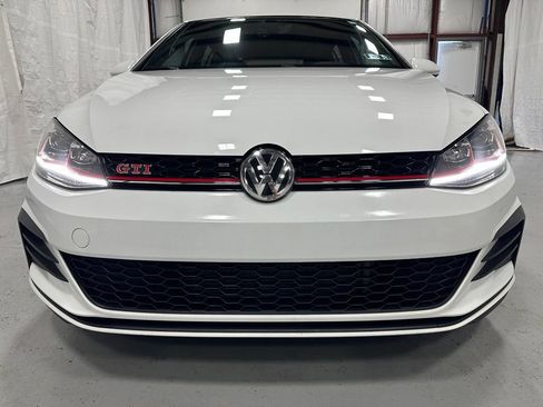 Used 2020 Volkswagen GTI SE FWD image 2