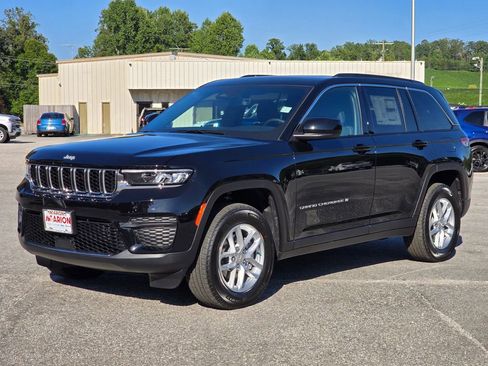New 2025 Jeep Grand Cherokee Laredo X w/ Luxury Tech Group I image 2