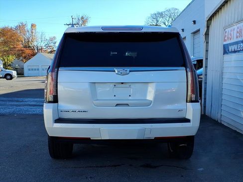 Used 2015 Cadillac Escalade Platinum image 4