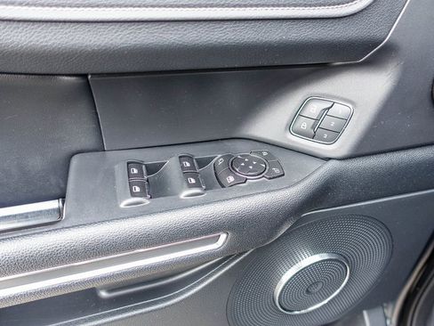 Used 2022 Ford Expedition Max XLT image 26