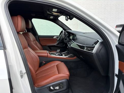 Used 2022 BMW X7 M50i AWD/4WD image 14