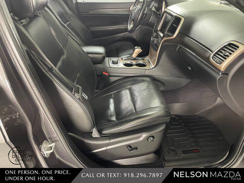 Used 2017 Jeep Grand Cherokee Limited w/ Luxury Group II image 51