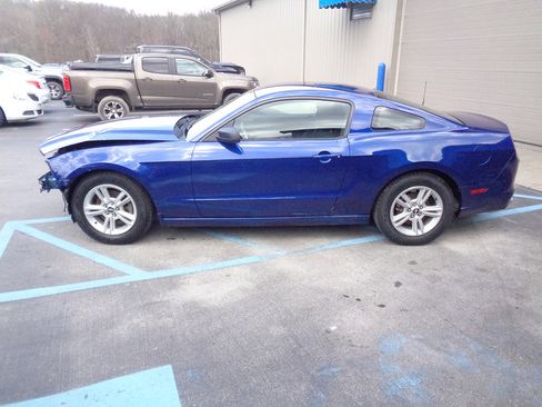 Used 2014 Ford Mustang Coupe image 4