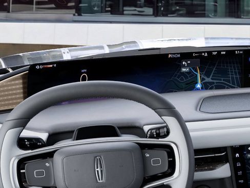 New 2027 Lincoln Navigator L Black Label RWD image 13