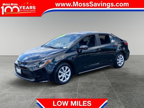 Used 2025 Toyota Corolla LE FWD image 1