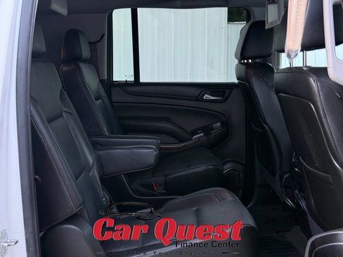 Used 2016 GMC Yukon XL SLT w/ Open Road Package AWD/4WD image 22