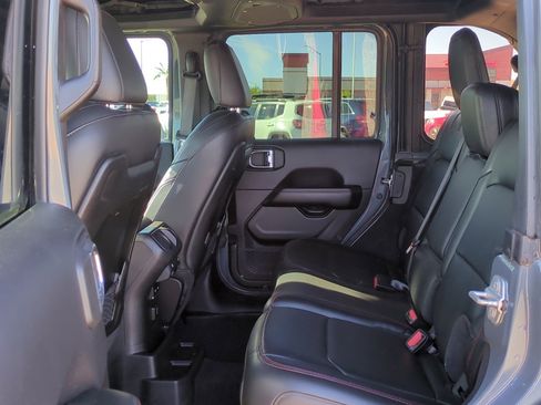 Used 2024 Jeep Wrangler Unlimited Rubicon w/ Convenience Group image 25