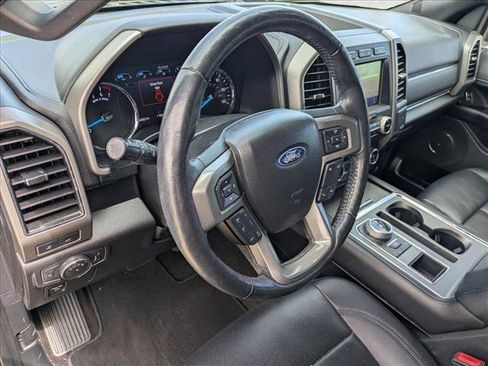 Used 2021 Ford Expedition XLT image 10