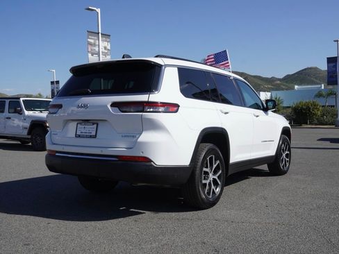 Used 2024 Jeep Grand Cherokee L Limited w/ Luxury Tech Group II image 4