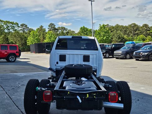 New 2026 RAM 3500 Tradesman AWD/4WD image 6