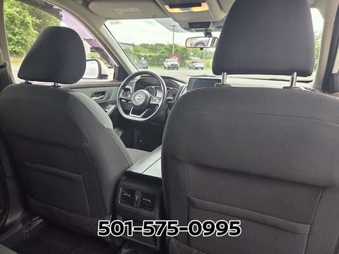 Used 2021 Nissan Rogue SV FWD image 15
