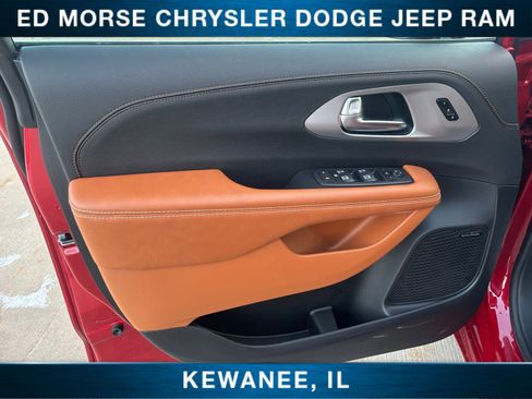 New 2026 Chrysler Pacifica Pinnacle image 26