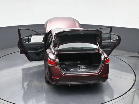 Used 2025 Nissan Sentra SV FWD image 33