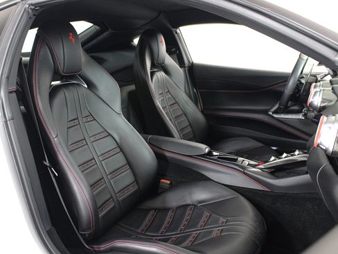 Used 2020 Ferrari 812 Superfast RWD image 27