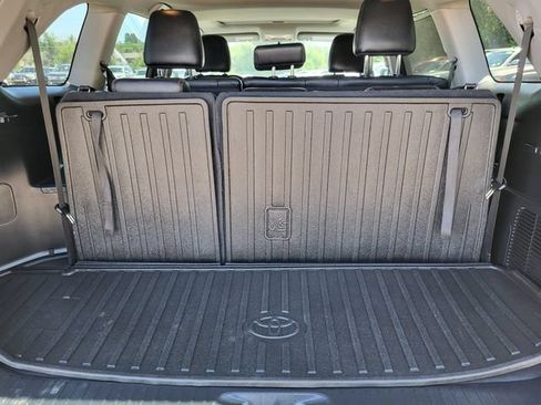 Used 2016 Toyota Highlander XLE AWD/4WD image 31