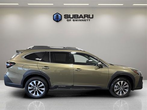 Used 2025 Subaru Outback Touring XT image 6
