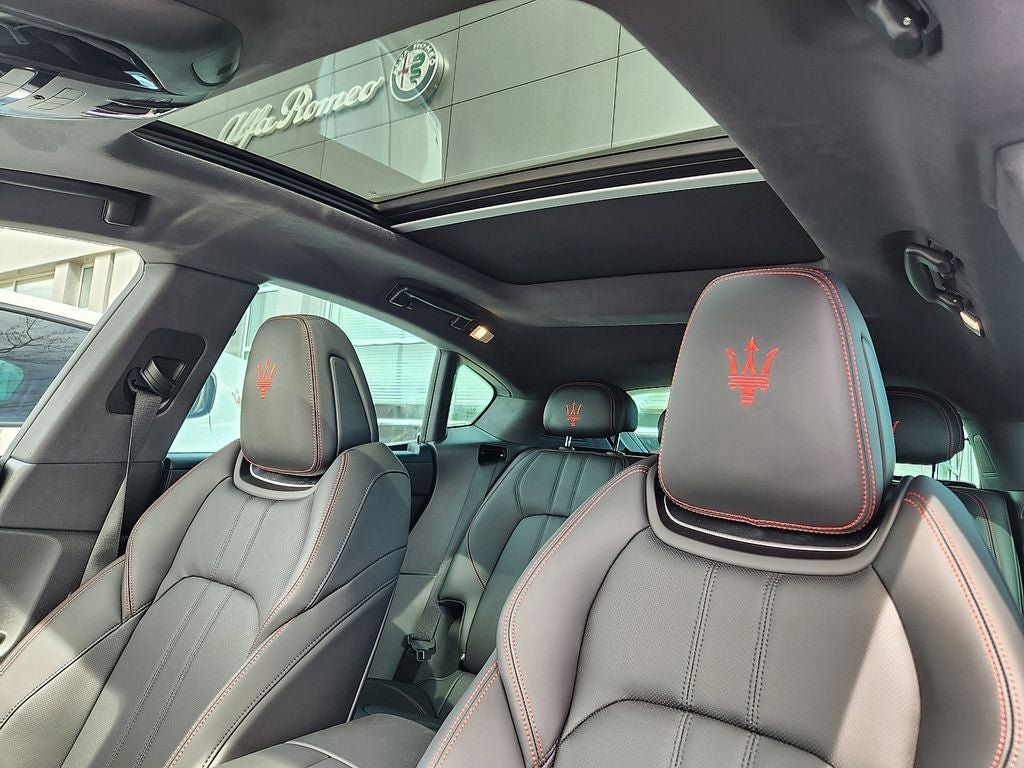 Used 2024 Maserati Levante GT Ultima AWD/4WD image 22