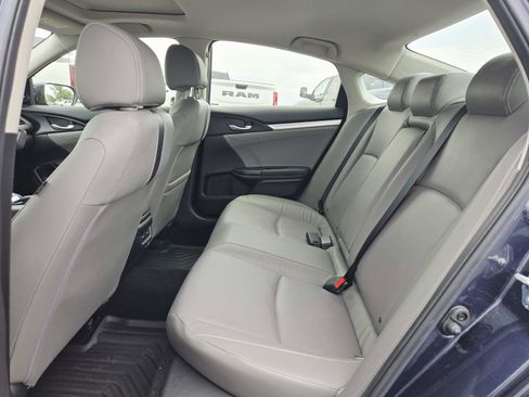 Used 2018 Honda Civic Touring image 14