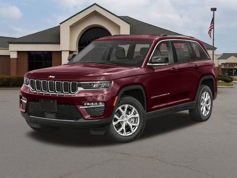 New 2025 Jeep Grand Cherokee Laredo w/ Trailer Tow Package AWD/4WD image 2