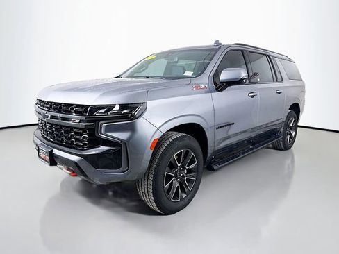 Used 2021 Chevrolet Suburban Z71 w/ Luxury Package image 4