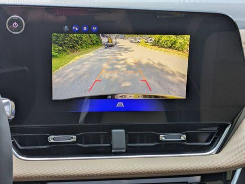 New 2027 Chevrolet Equinox ACTIV w/ Convenience Package III FWD image 21