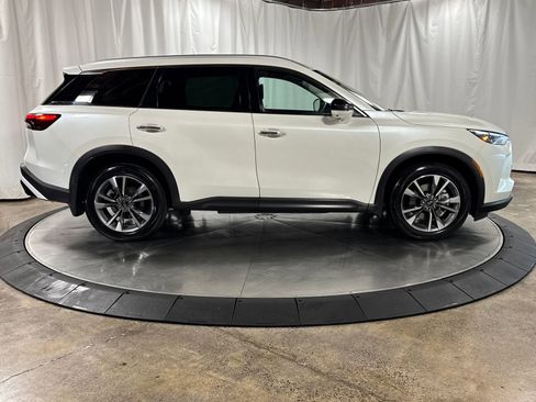 Certified 2025 INFINITI QX60 Luxe w/ Vision Package AWD/4WD image 6