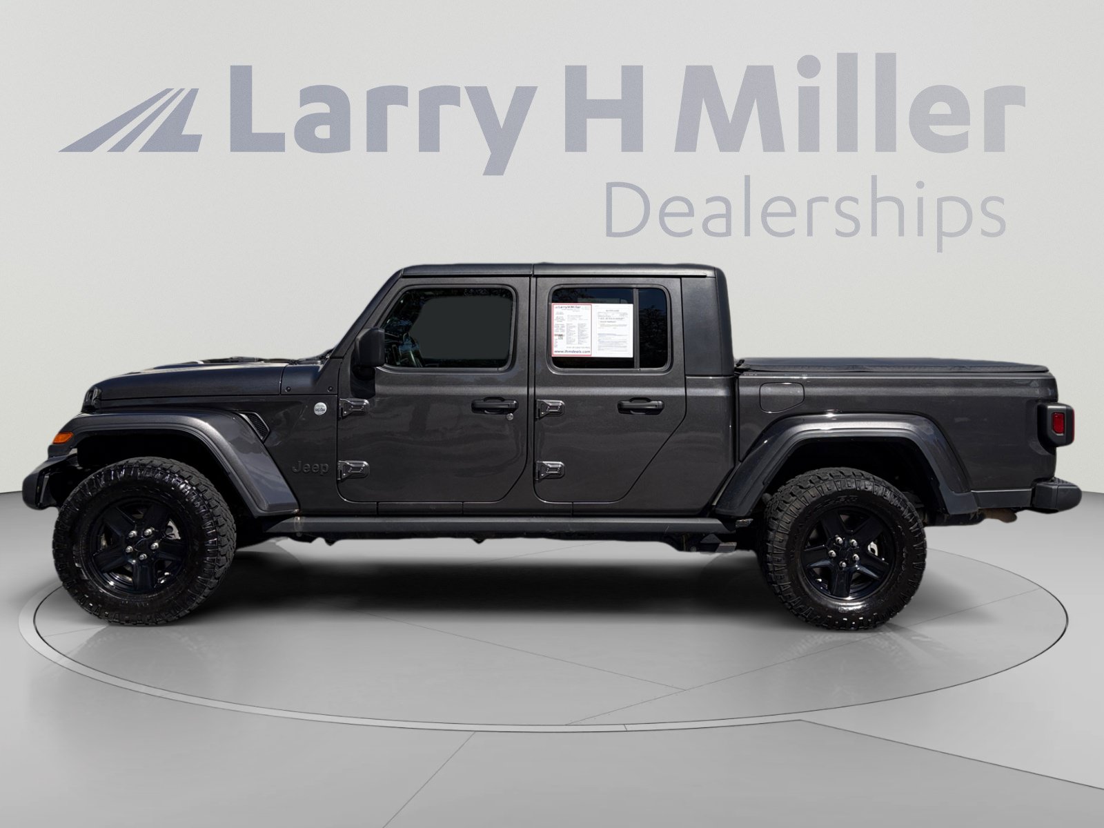 Used 2021 Jeep Gladiator Sport AWD/4WD image 2