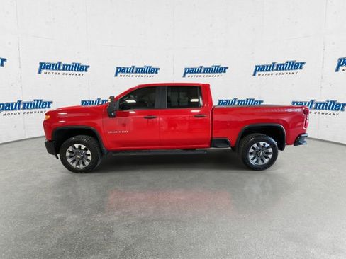 Used 2022 Chevrolet Silverado 2500 Custom w/ Custom Value Package AWD/4WD image 7