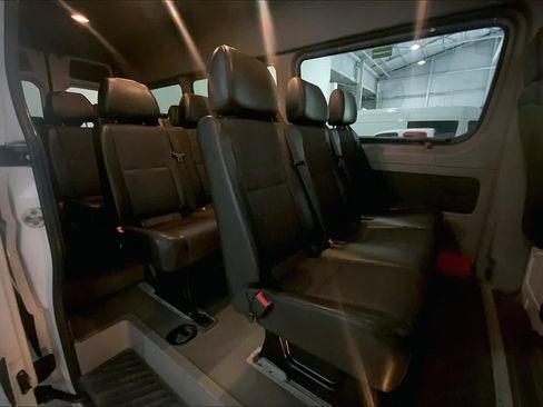 Used 2016 Mercedes-Benz Sprinter 2500 image 17