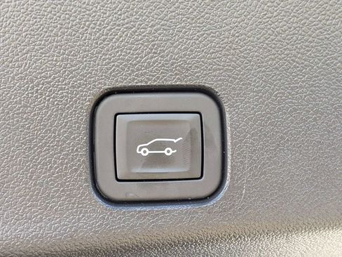 Used 2026 Chevrolet Traverse High Country w/ LPO, Floor Liner Package FWD image 13