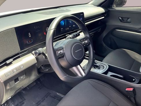 Used 2025 Hyundai Kona SEL FWD image 17