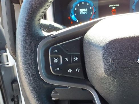 Used 2025 Ford Bronco Outer Banks image 17