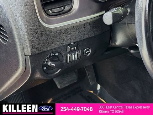 Used 2020 Dodge Charger SXT w/ Blacktop Package image 8