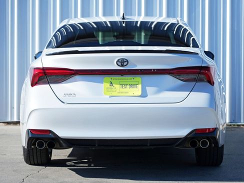 Used 2021 Toyota Avalon XSE image 10