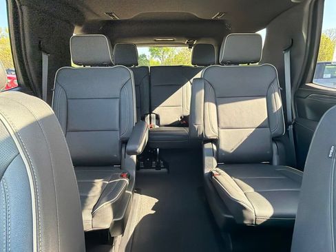 Used 2022 GMC Yukon SLT w/ SLT Premium Package AWD/4WD image 24