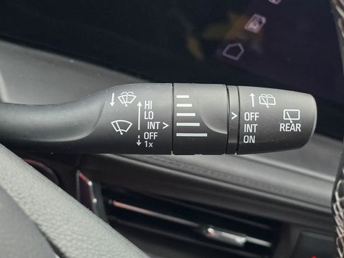 Used 2025 Buick Encore GX Preferred AWD/4WD image 23