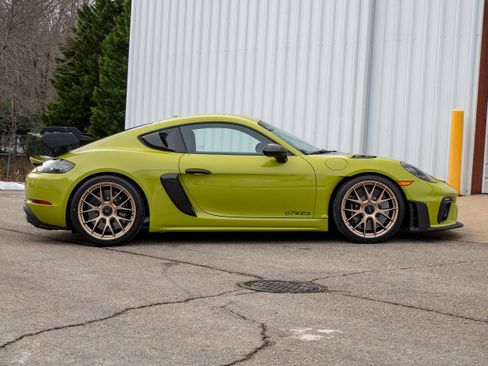 Used 2025 Porsche 718 Cayman GT4 RS image 8