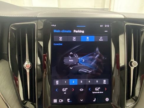 Certified 2025 Volvo XC60 T8 Ultra w/ Protection Package Premier image 22