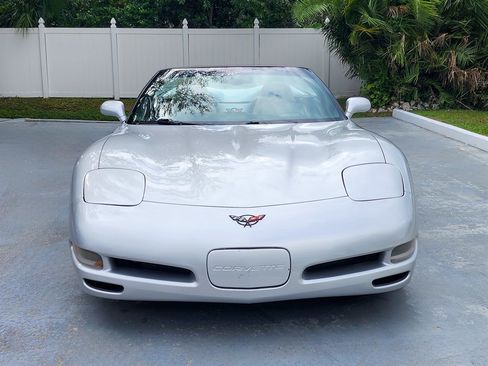 Used 2001 Chevrolet Corvette Convertible w/ Preferred Equipment Group2 image 3