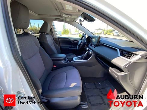 Certified 2019 Toyota RAV4 XLE FWD image 15