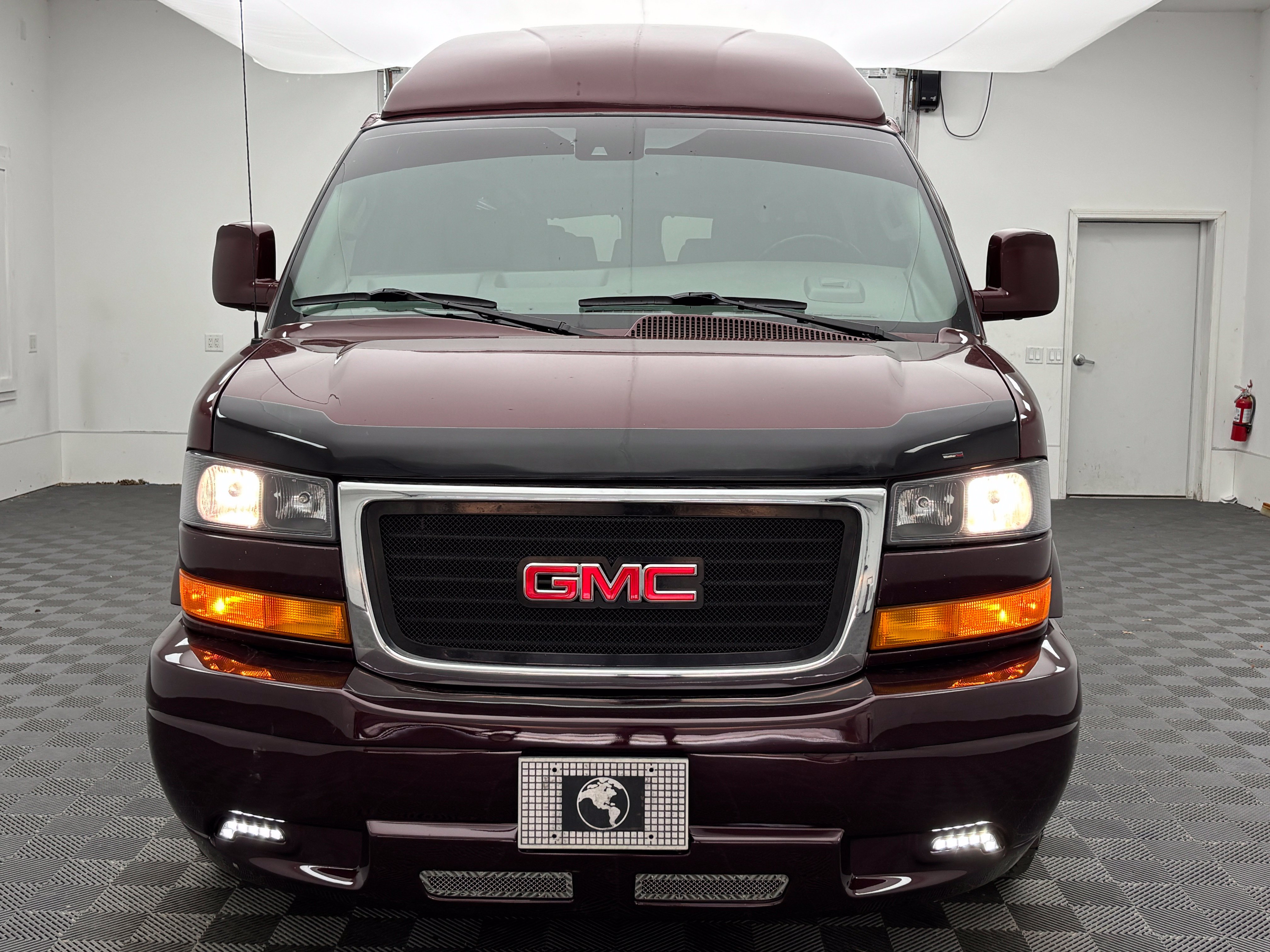 Used 2020 GMC Savana 2500 Extended w/ Enhanced Convenience Package RWD image 4