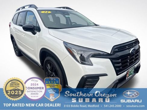 Used 2024 Subaru Ascent Onyx Edition image 1