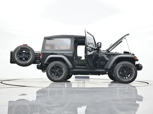 Used 2021 Jeep Wrangler Sport image 41